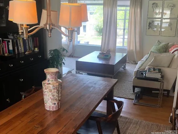 $1,300 | 420 Bryn Mawr Drive, San Antonio, TX 78209