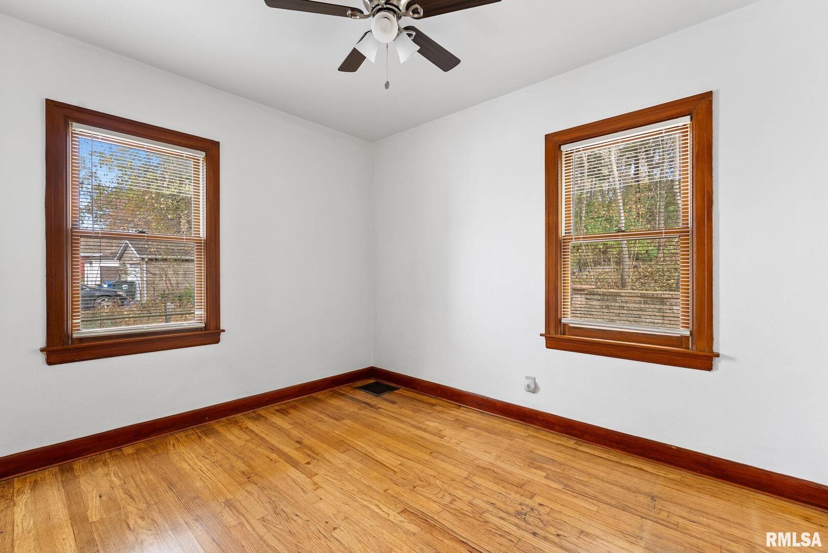 511 Waverly Road Davenport, IA 52804 - Photo 15 of 24 Gallery Image 15