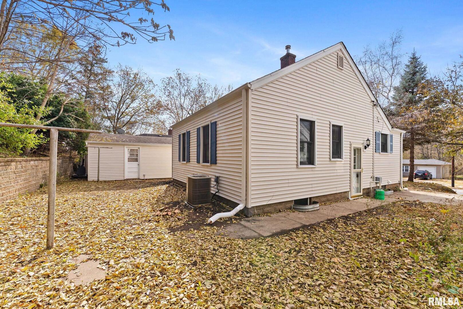 511 Waverly Road Davenport, IA 52804 - Photo 21 of 24 Gallery Image 21