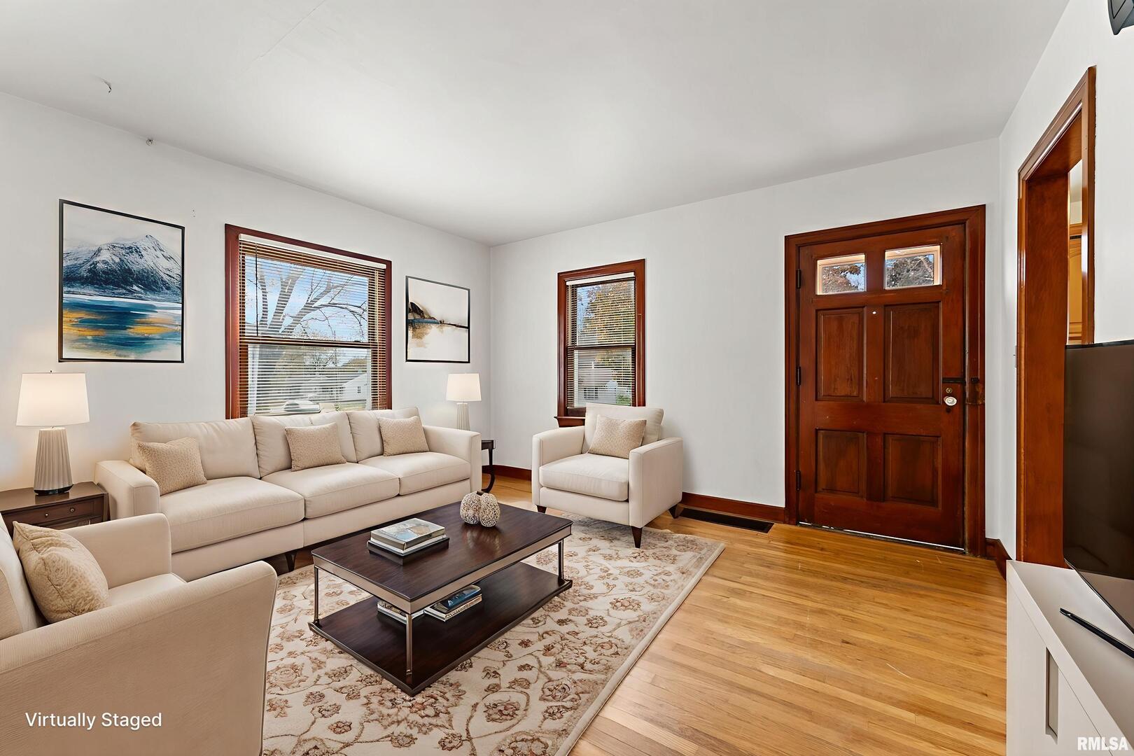511 Waverly Road Davenport, IA 52804 - Photo 4 of 24 Gallery Image 4