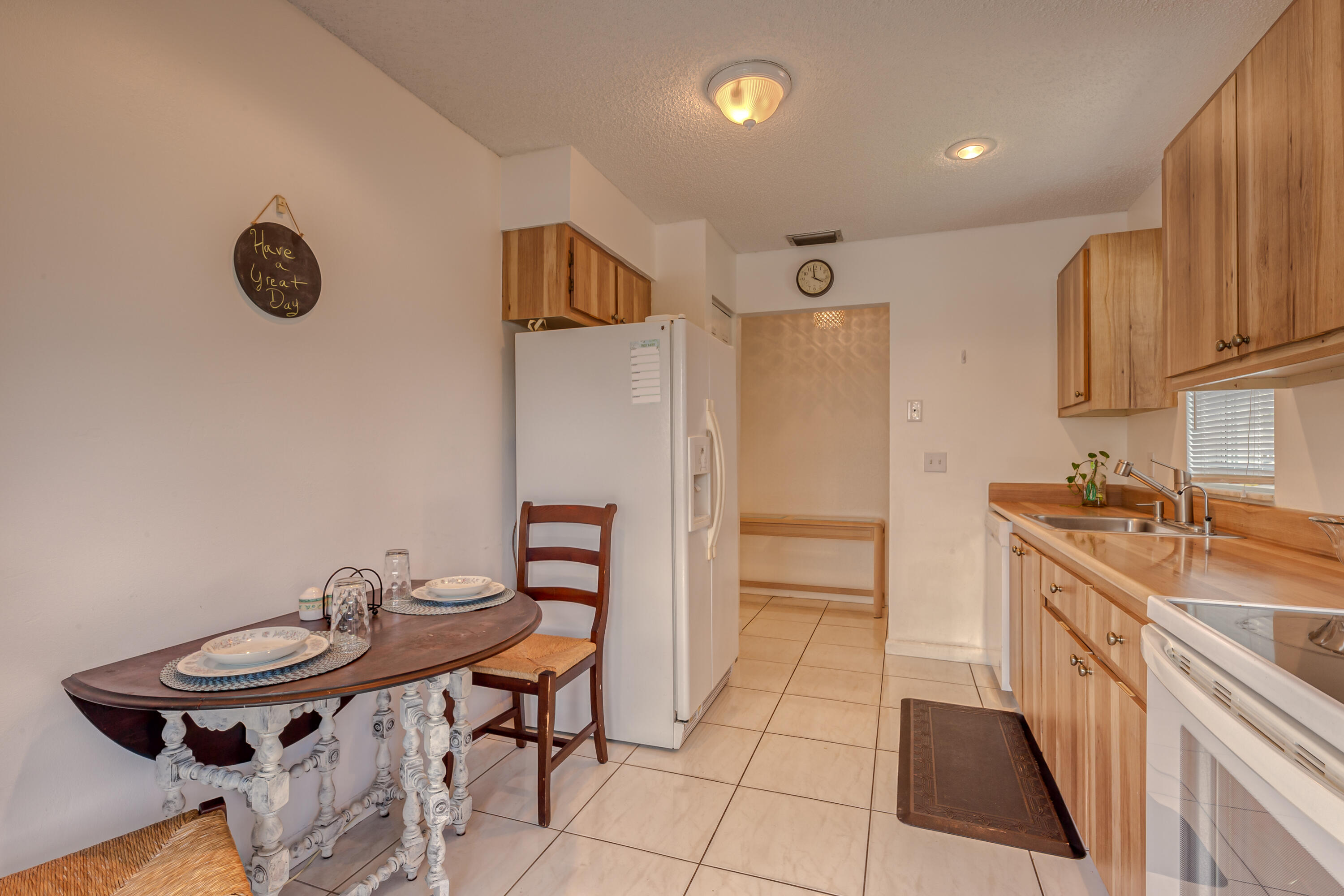 8916 Rheims Road Boca Raton, FL 33496 - Photo 11 of 31 EAT IN KITCHEN