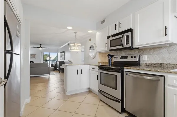 $447,000 | 2675 St Joseph Drive East, Unit D, Dunedin, FL 34698