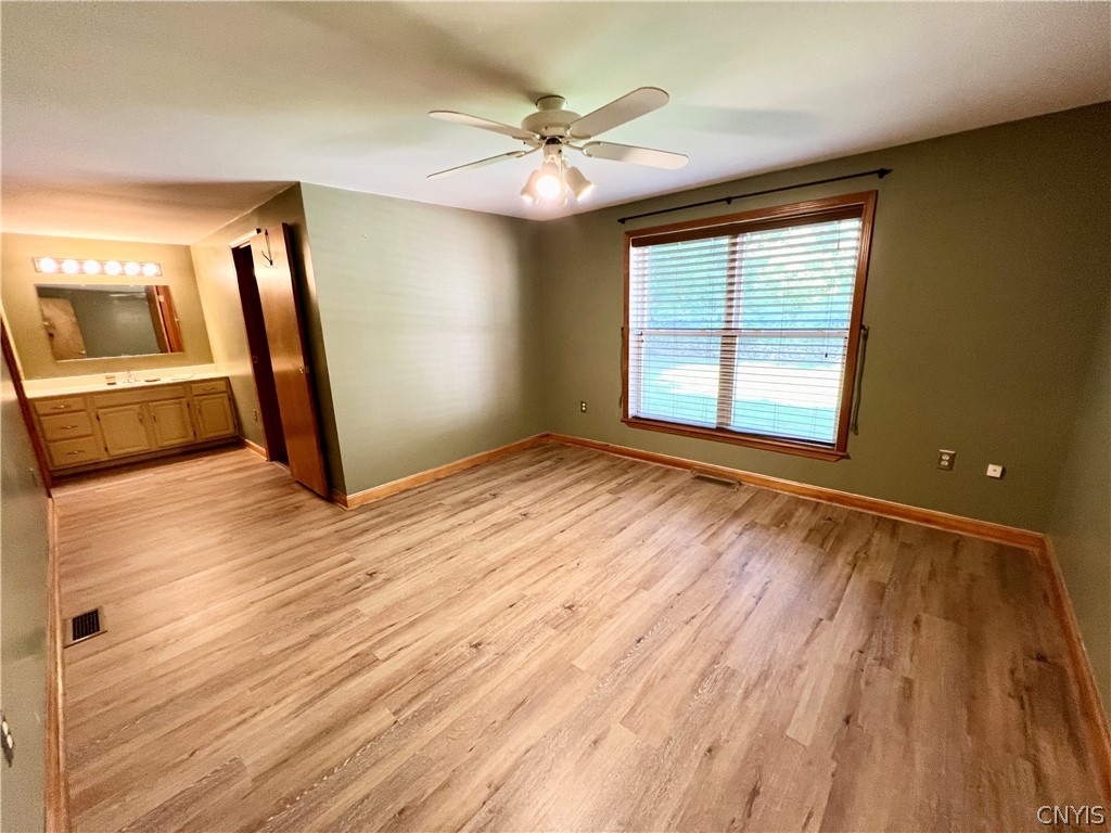 406 Middle Road Scriba, NY 13126 - Photo 15 of 33