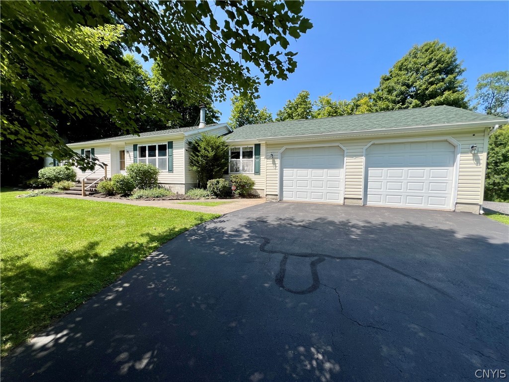 406 Middle Road Scriba, NY 13126 - Photo 2 of 33