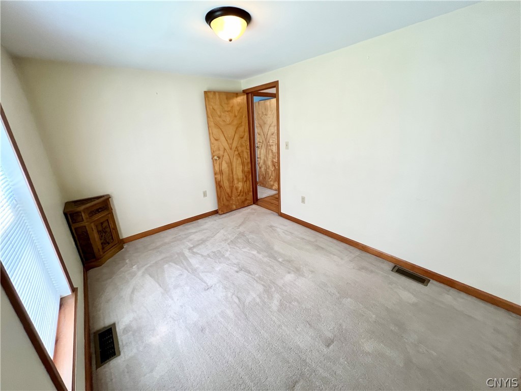 406 Middle Road Scriba, NY 13126 - Photo 23 of 33