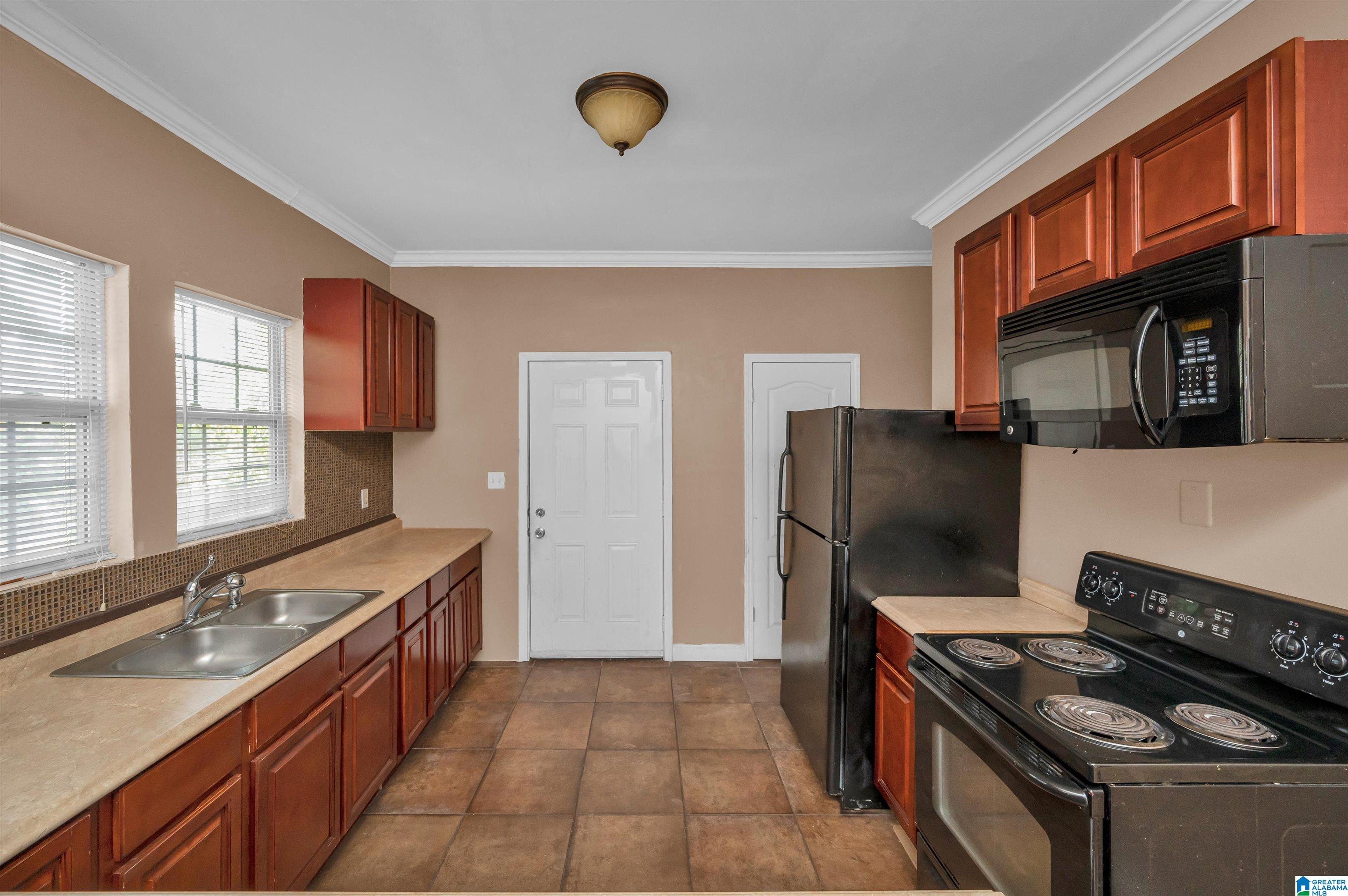 2211 25th Street Southwest Birmingham, AL 35208 - Photo 14 of 30