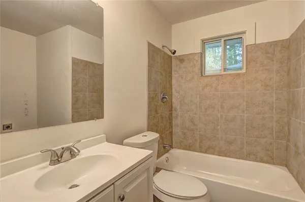 $975 | 1208 4th Avenue West, Macon, GA 31204