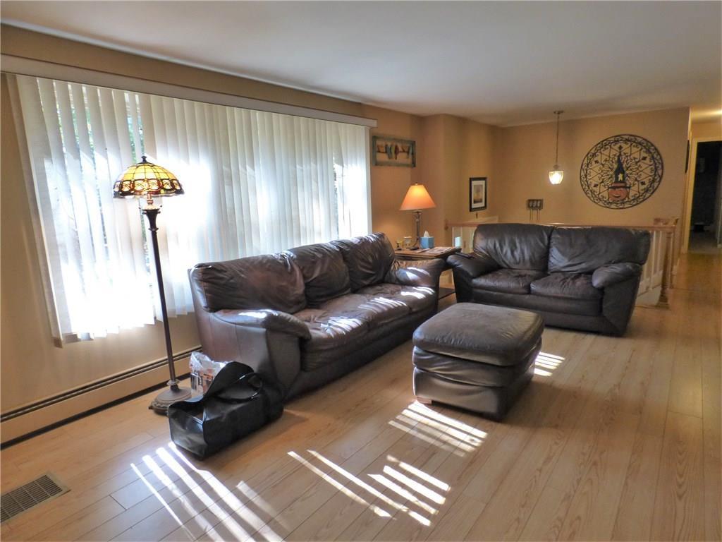 14 Laurel Road Brunswick, ME 04011 - Photo 10 of 34 Living Room