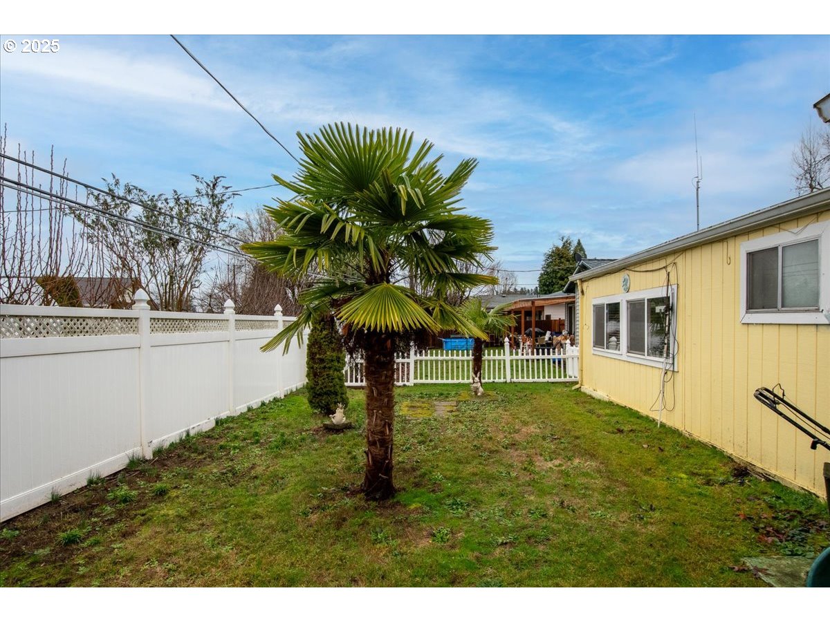 1591 Rainier Road Woodburn, OR 97071 - Photo 19 of 23 Gallery Image 19