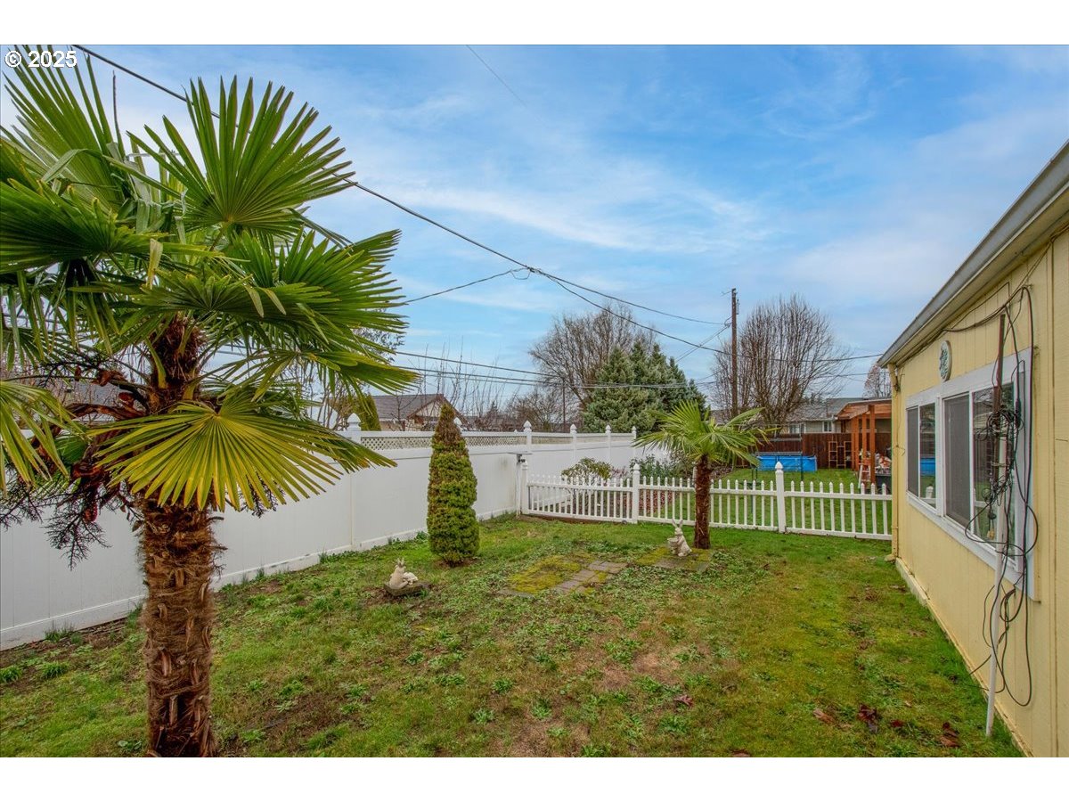 1591 Rainier Road Woodburn, OR 97071 - Photo 20 of 23 Gallery Image 20