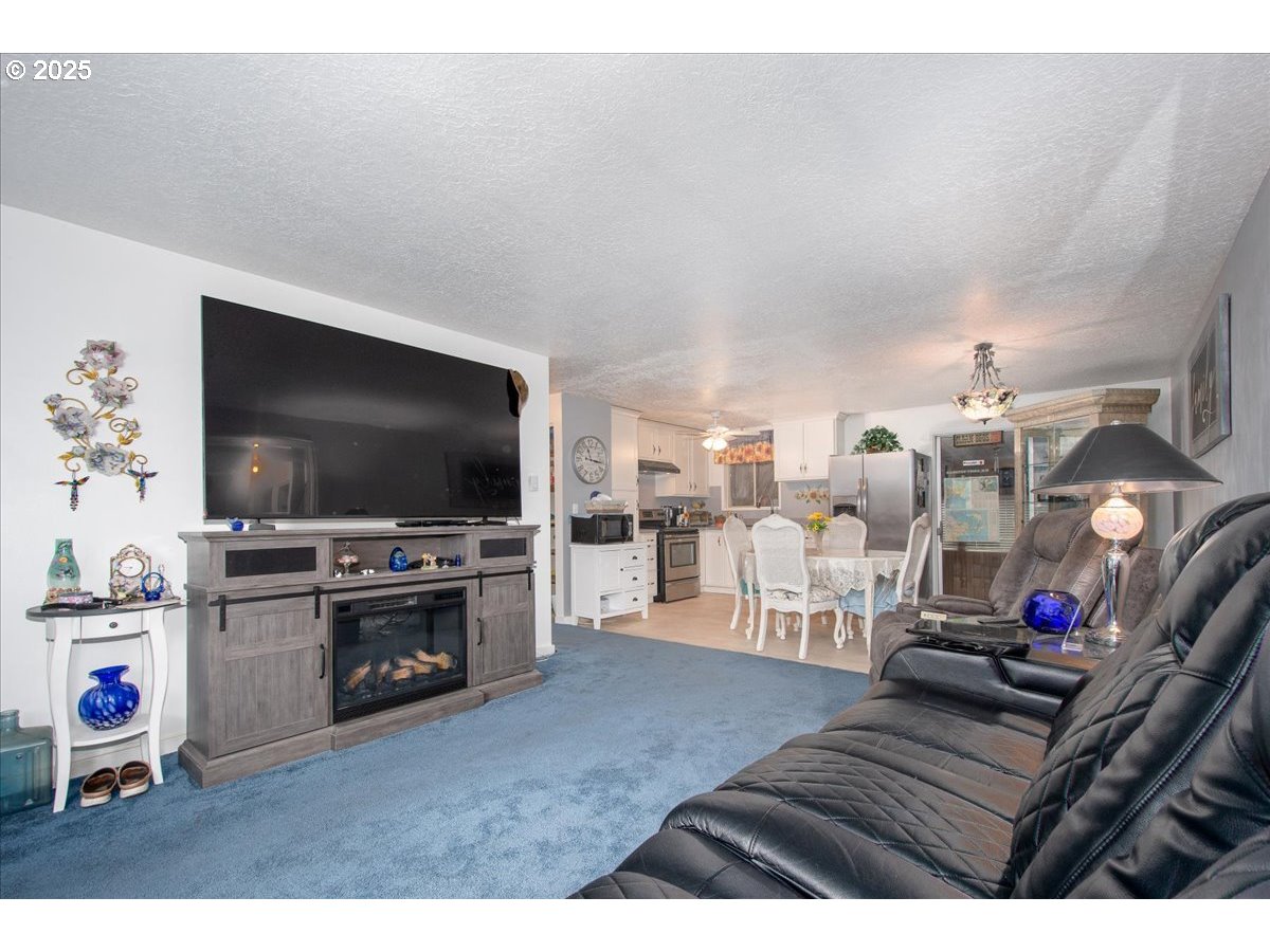 1591 Rainier Road Woodburn, OR 97071 - Photo 10 of 23 Gallery Image 10