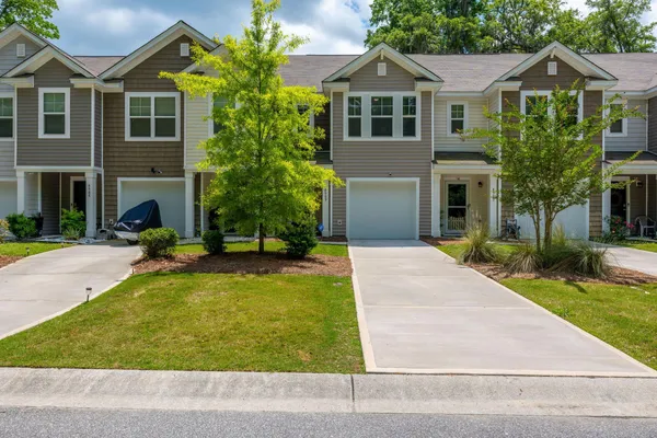 $2,500 | 4589 Palm View Circle, North Charleston, SC 29418