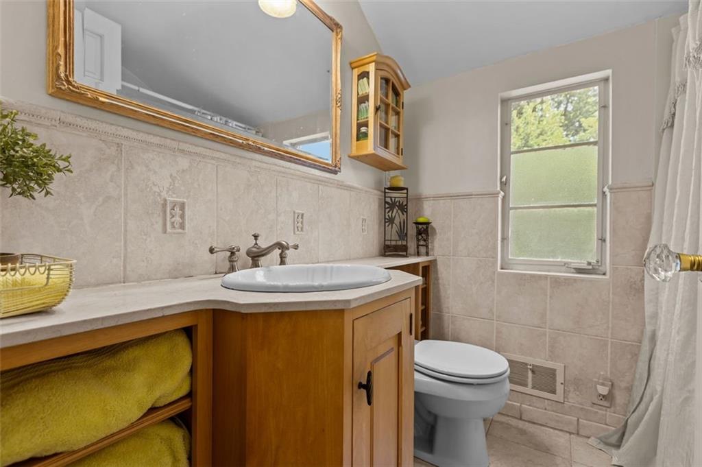 1151 Greentree Road Pittsburgh, PA 15220 - Photo 23 of 30 Gallery Image 23