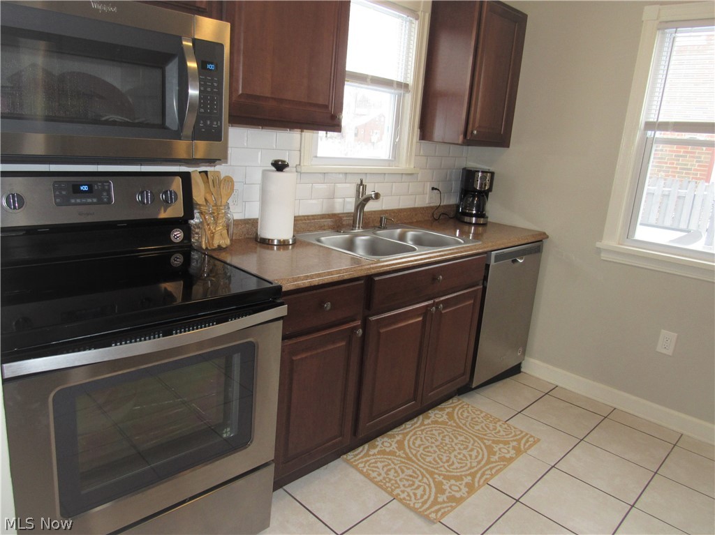 312 Prospect Road Berea, OH 44017 - Photo 3 of 17 Gallery Image 3
