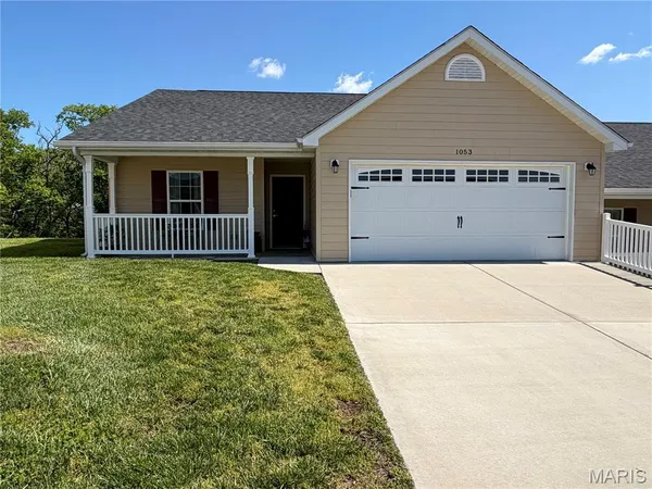 $270,000 | 1053 Hawk Ridge Drive, Union, MO 63084
