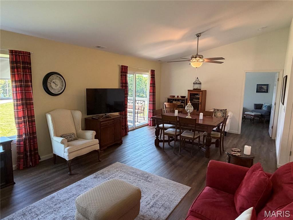 1053 Hawk Ridge Drive Union, MO 63084 - Photo 3 of 14