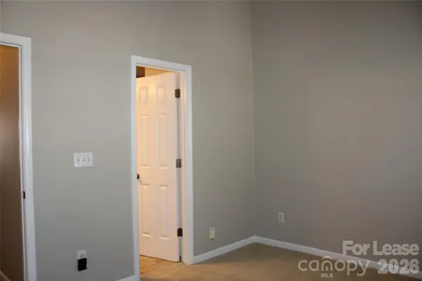 $1,500 | 10118 Frosty Lane, Charlotte, NC 28216