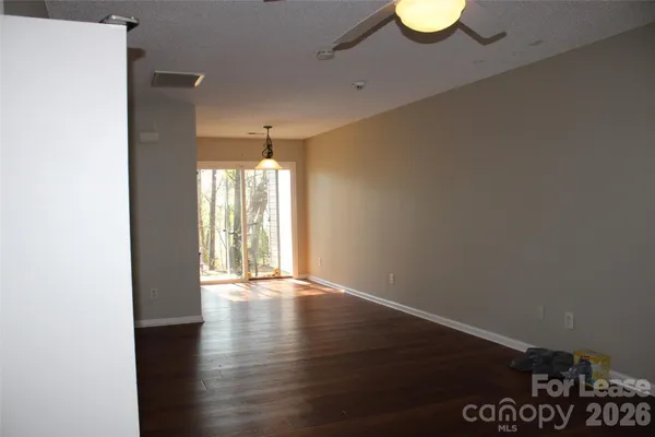 $1,500 | 10118 Frosty Lane, Charlotte, NC 28216