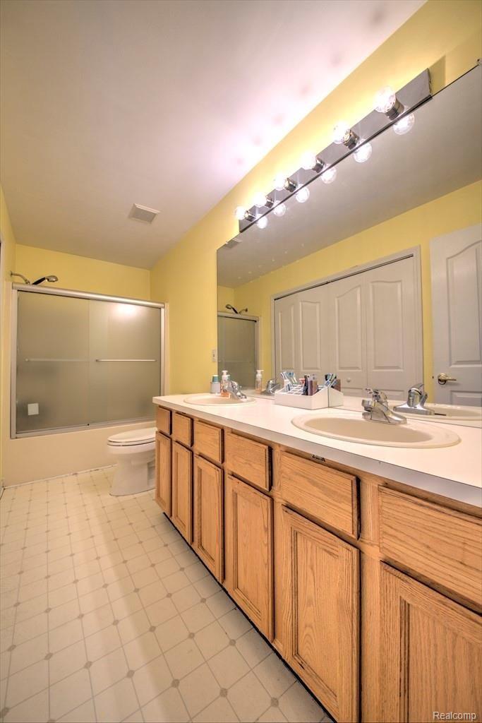 45709 Radnor Road Canton, MI 48187 - Photo 35 of 43 20190722-_MG_1334_35_36_37_38_39_40_Optimizer.jpg