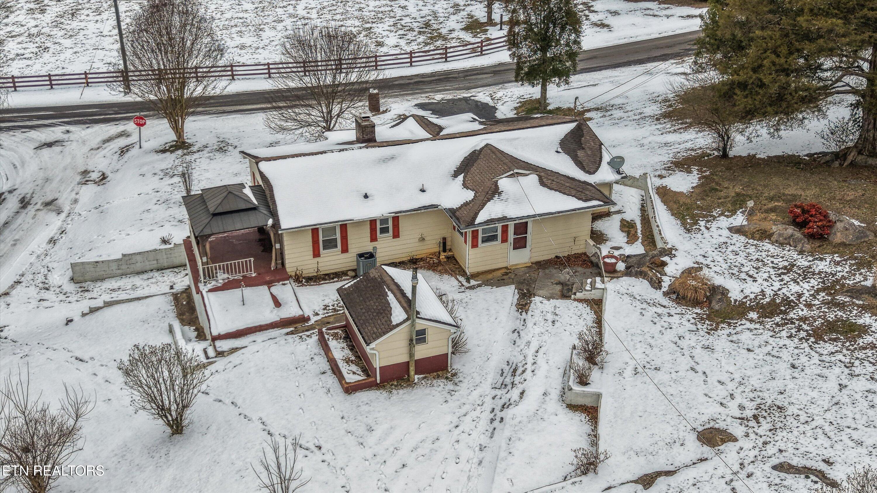 359 East Wolf Valley Road Heiskell, TN 37754 - Photo 27 of 40 359e-wolfvalley-rd-aerial-property
