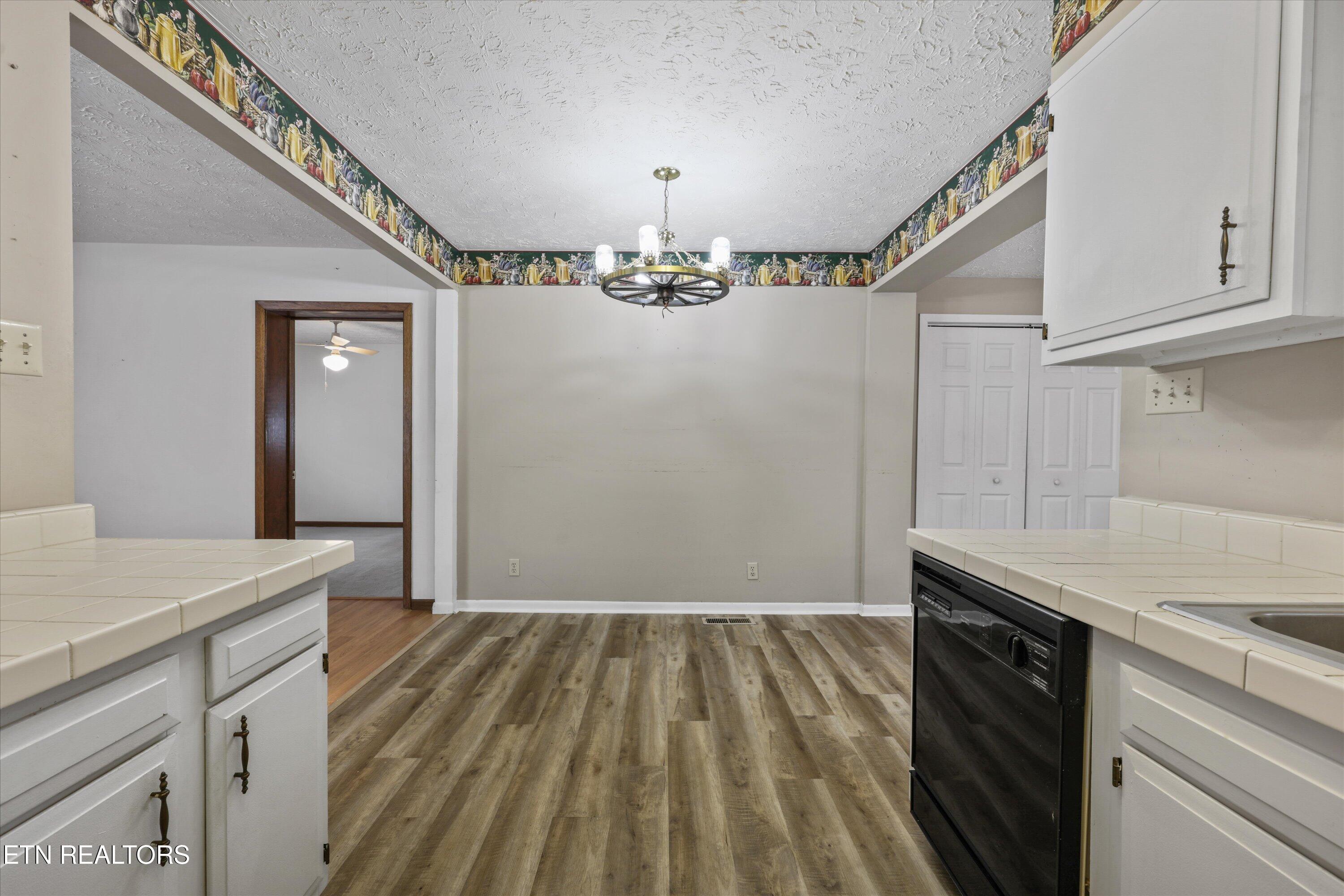 359 East Wolf Valley Road Heiskell, TN 37754 - Photo 8 of 40 359-wolf-valley-kitchen-dining