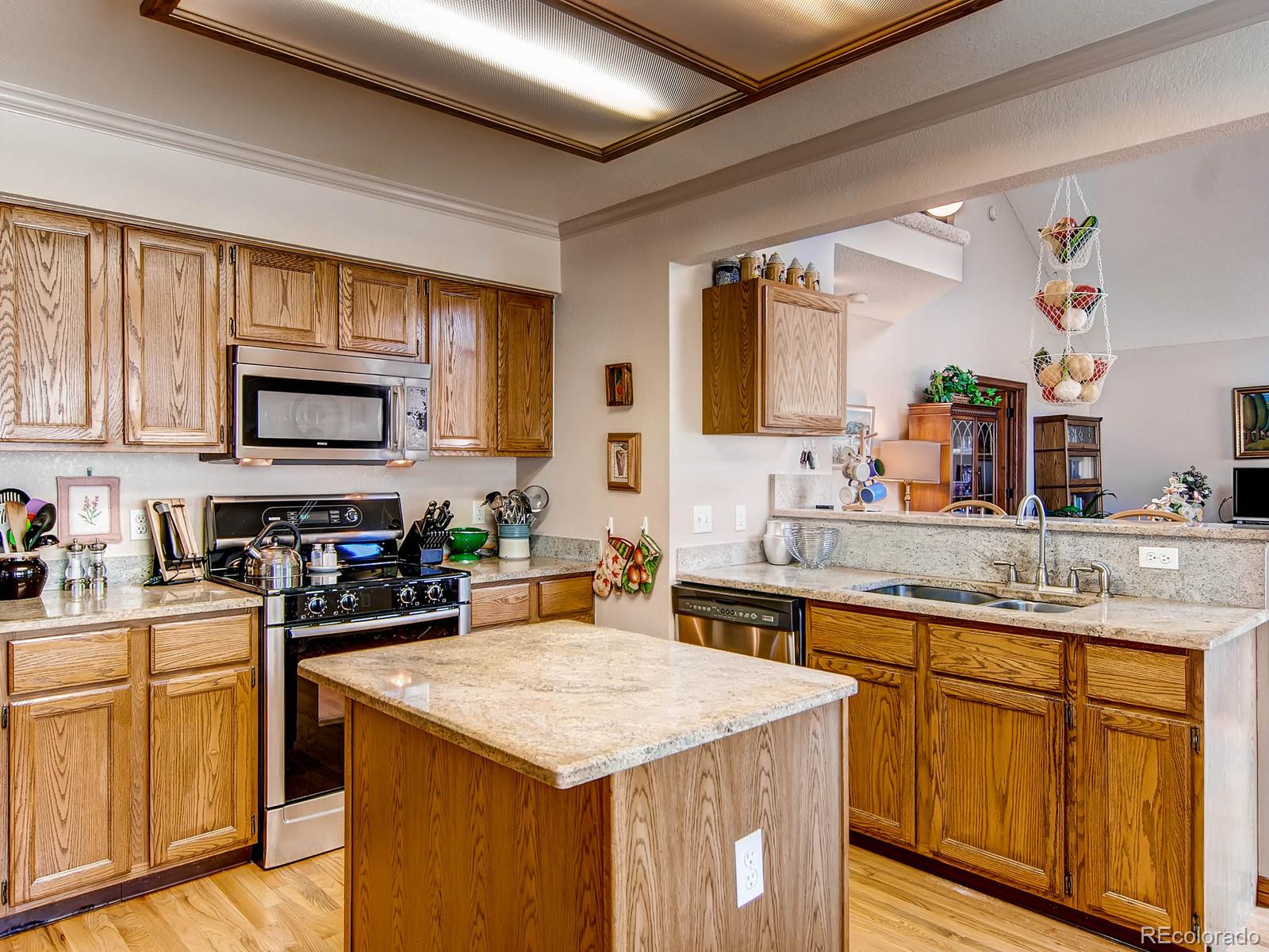 9643 Laredo Street Highlands Ranch, CO 80130 - Photo 7 of 28 Gallery Image 7