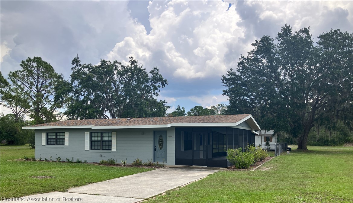 4908 Lakewood Road Sebring, FL 33875 - Photo 1 of 30 Gallery Image 1