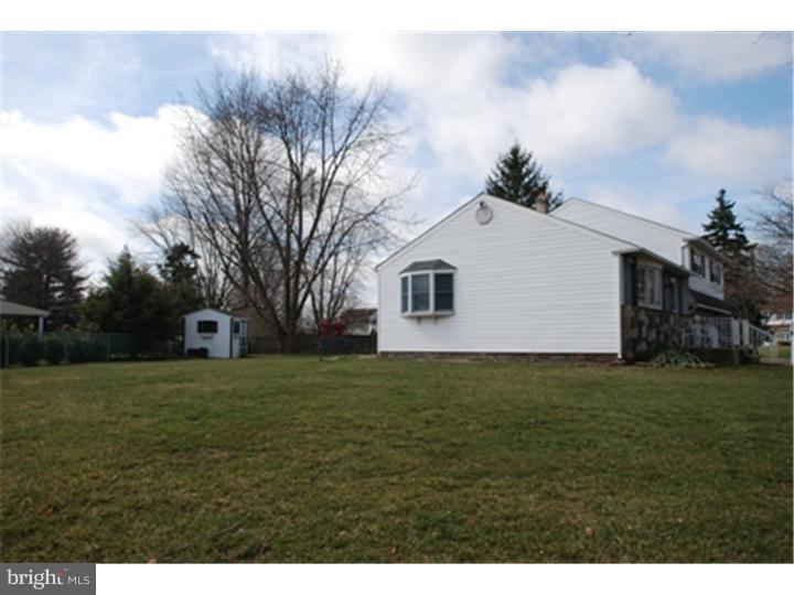 996 Marian Road Warminster, PA 18974 - Photo 12 of 14 Exterior Side