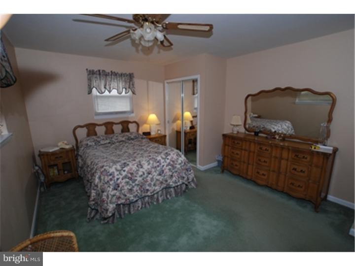 996 Marian Road Warminster, PA 18974 - Photo 6 of 14 Bedroom - Main