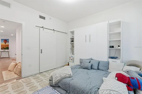 $5,000 | 920 North Osceola Avenue, Unit 210, Clearwater, FL 33755