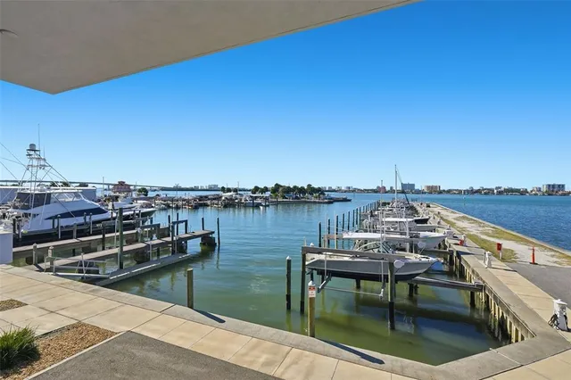 $9,000 | 920 North Osceola Avenue, Unit 210, Clearwater, FL 33755