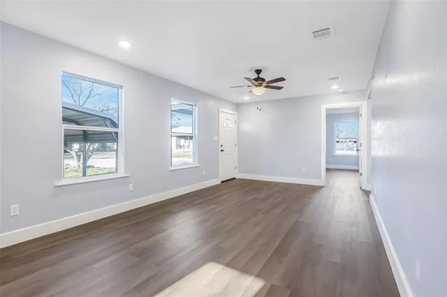 $1,350 | 401 Miller Street, Bowie, TX 76230