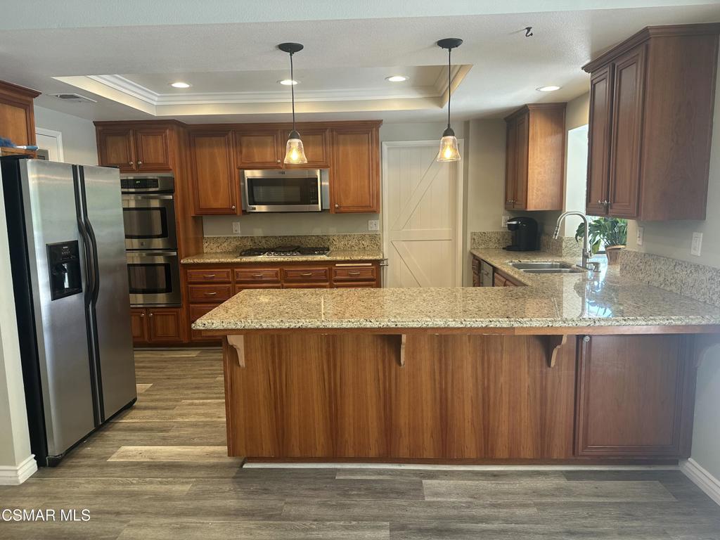 1961 McCrea Road Thousand Oaks, CA 91362 - Photo 3 of 39 Gallery Image 3