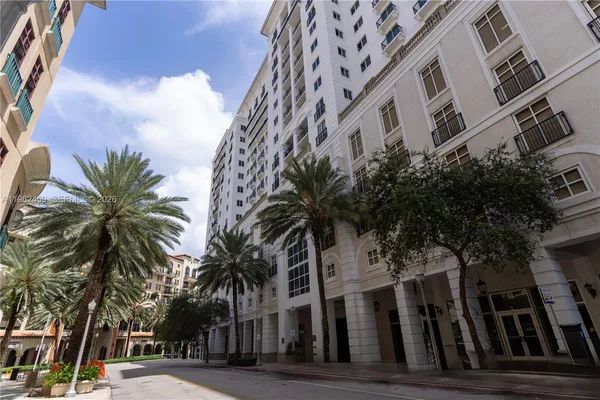 $951,900 | 10 Aragon Avenue, Unit 1105, Coral Gables, FL 33134