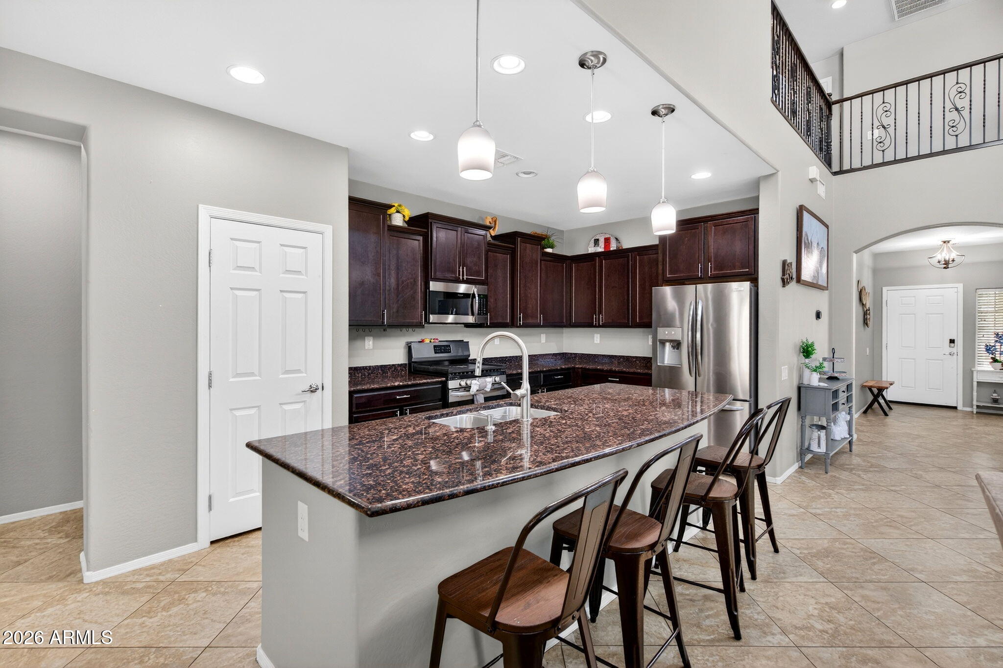 10840 West Saddlehorn Road Peoria, AZ 85383 - Photo 10 of 55 17-web-or-mls-017_A7400568