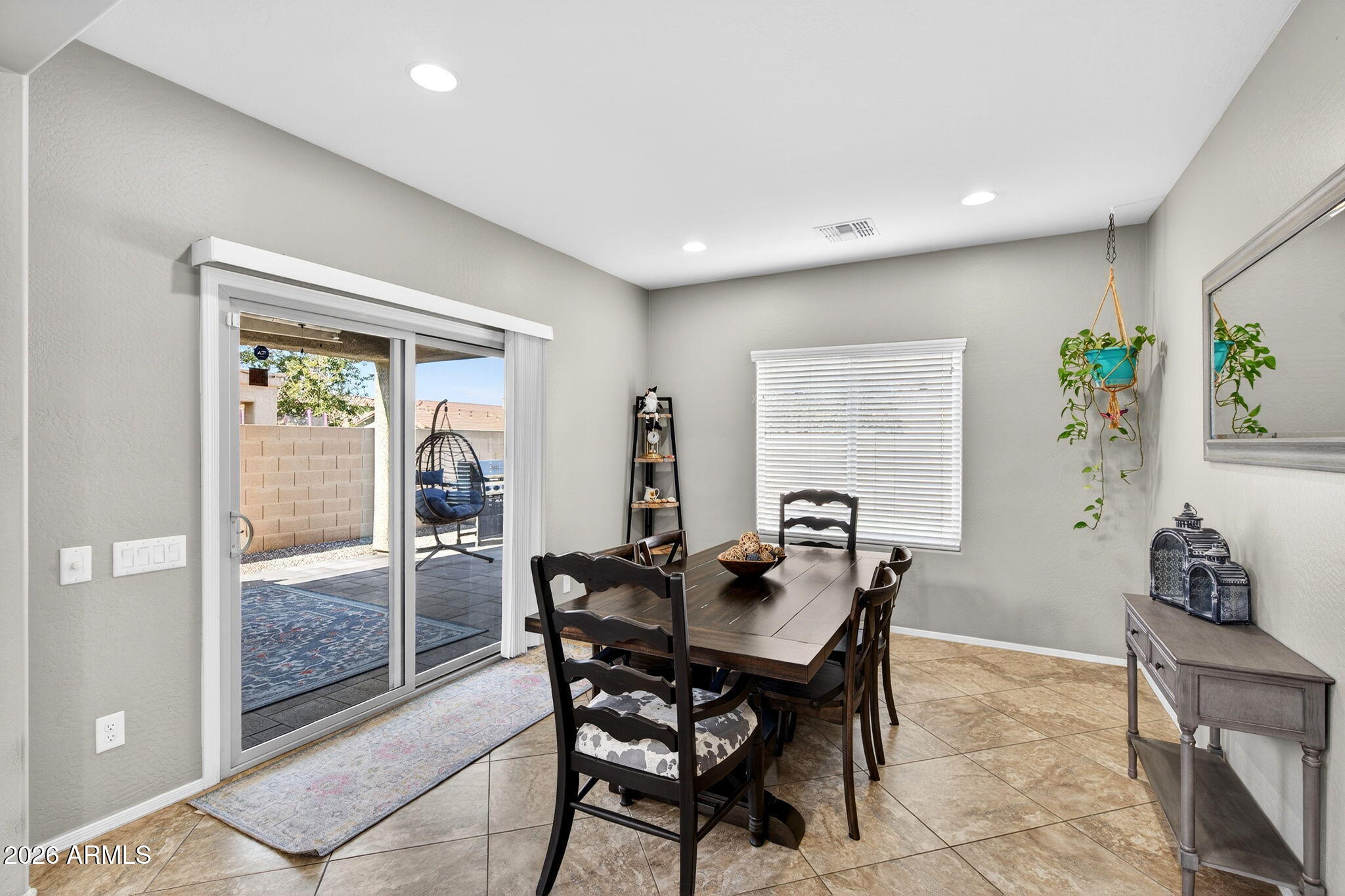 10840 West Saddlehorn Road Peoria, AZ 85383 - Photo 12 of 55 19-web-or-mls-019_A7400559