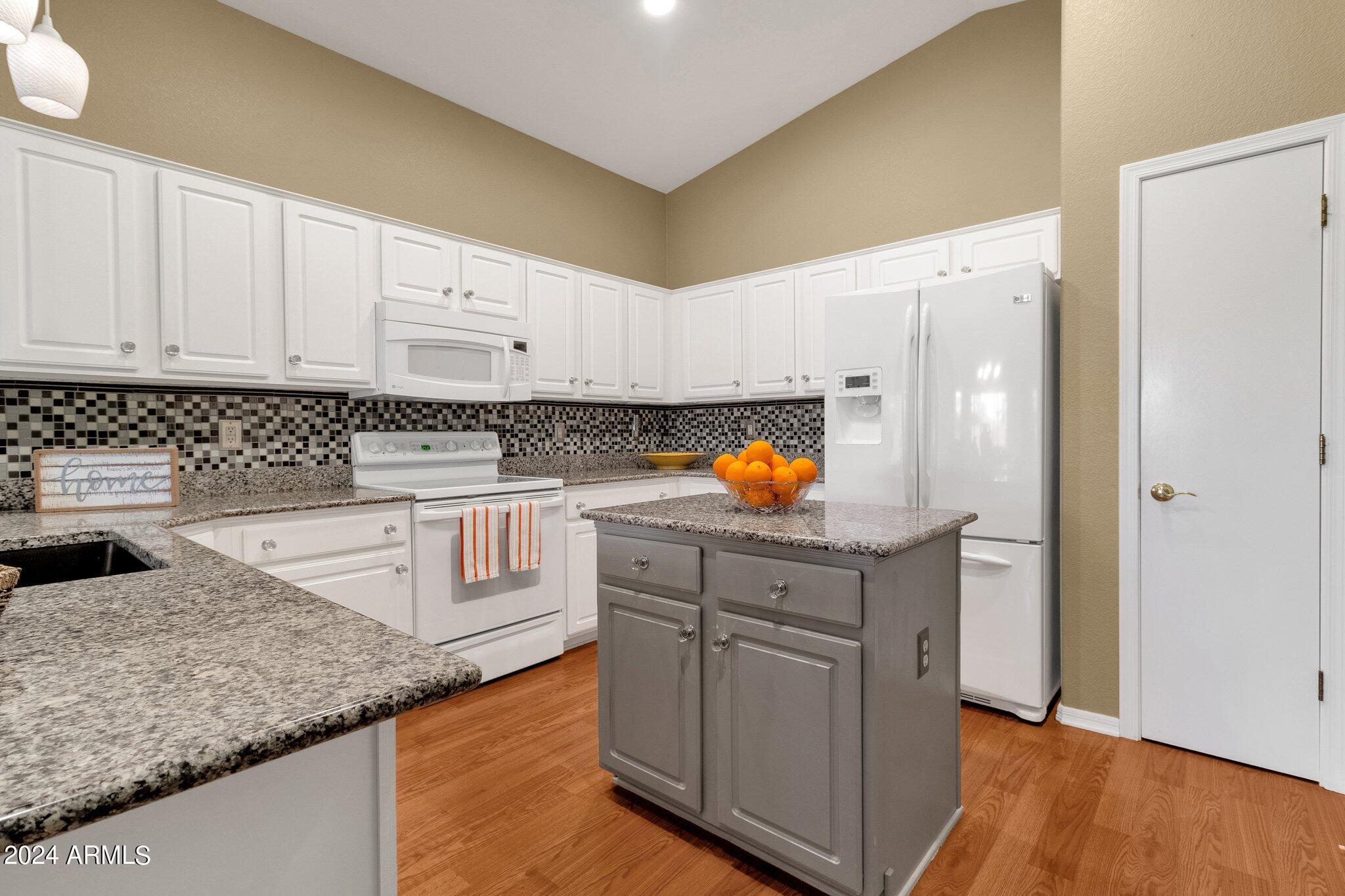 4700 East Walnut Road Gilbert, AZ 85298 - Photo 5 of 14 14-web-or-mls-4700-e-walnut-rd