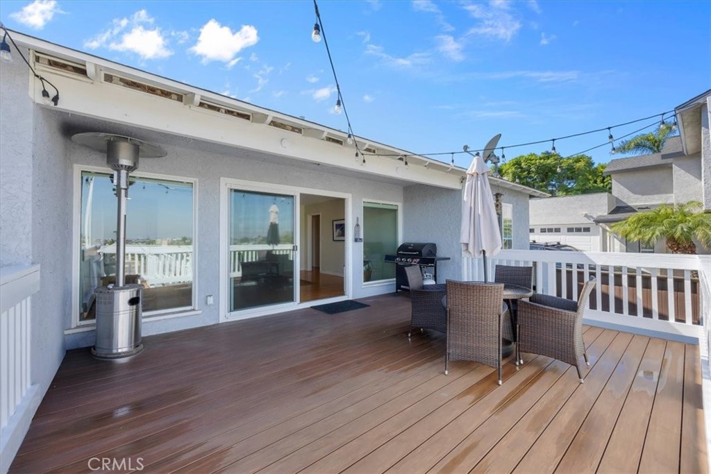 2407 Ripley Avenue Redondo Beach, CA 90278 - Photo 22 of 39 a view of a patio with table and chairs
