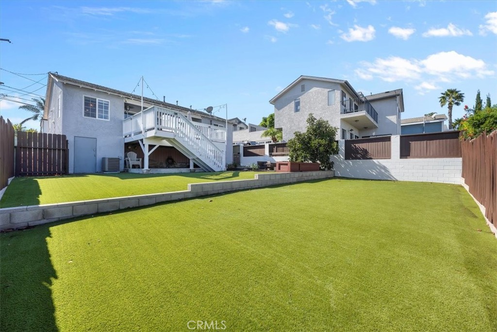 2407 Ripley Avenue Redondo Beach, CA 90278 - Photo 25 of 39 a view of a house with a swimming pool