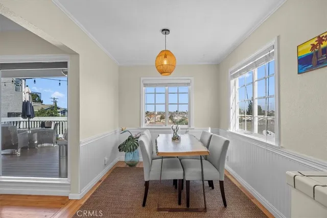 $1,350,000 | 2407 Ripley Avenue, Redondo Beach, CA 90278