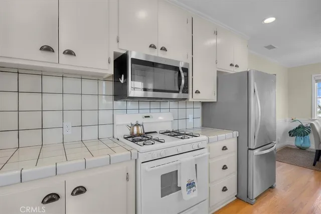 $1,350,000 | 2407 Ripley Avenue, Redondo Beach, CA 90278