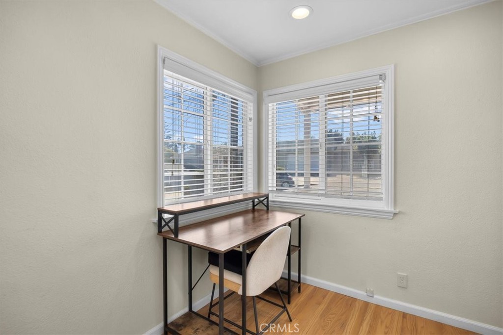 2407 Ripley Avenue Redondo Beach, CA 90278 - Photo 10 of 39