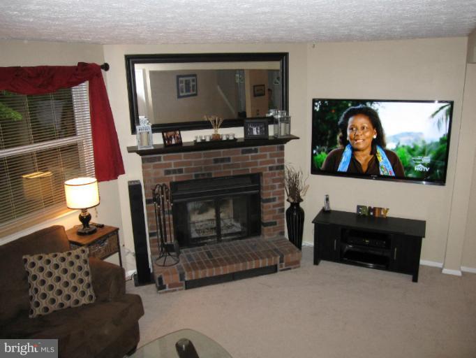 8307 Windfall Road Springfield, VA 22153 - Photo 8 of 26 Living Room