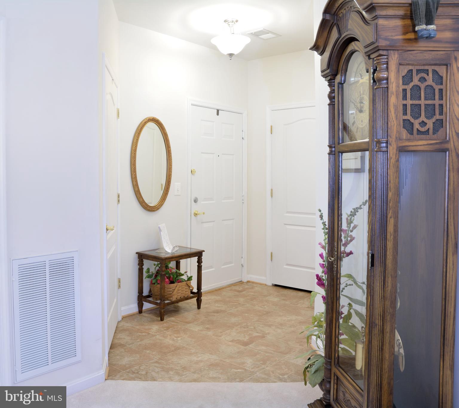 7305 Maplecrest Road, Unit 406 Elkridge, MD 21075 - Photo 7 of 26 Foyer
