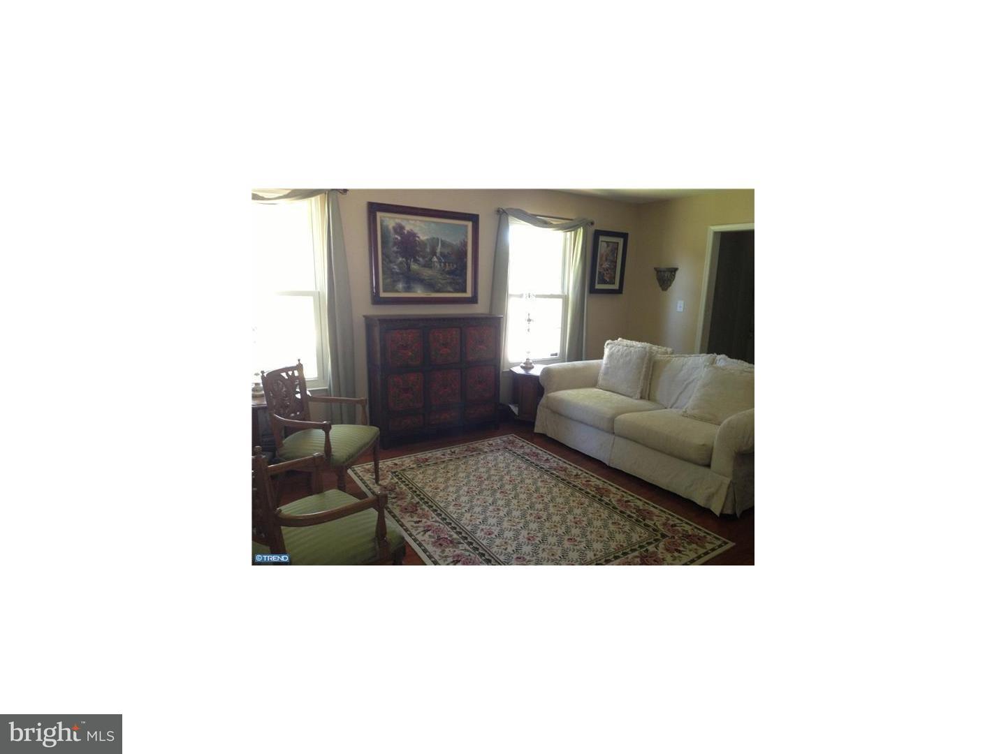 54 Euston Road South Evesham, NJ 08053 - Photo 11 of 24 Living Room