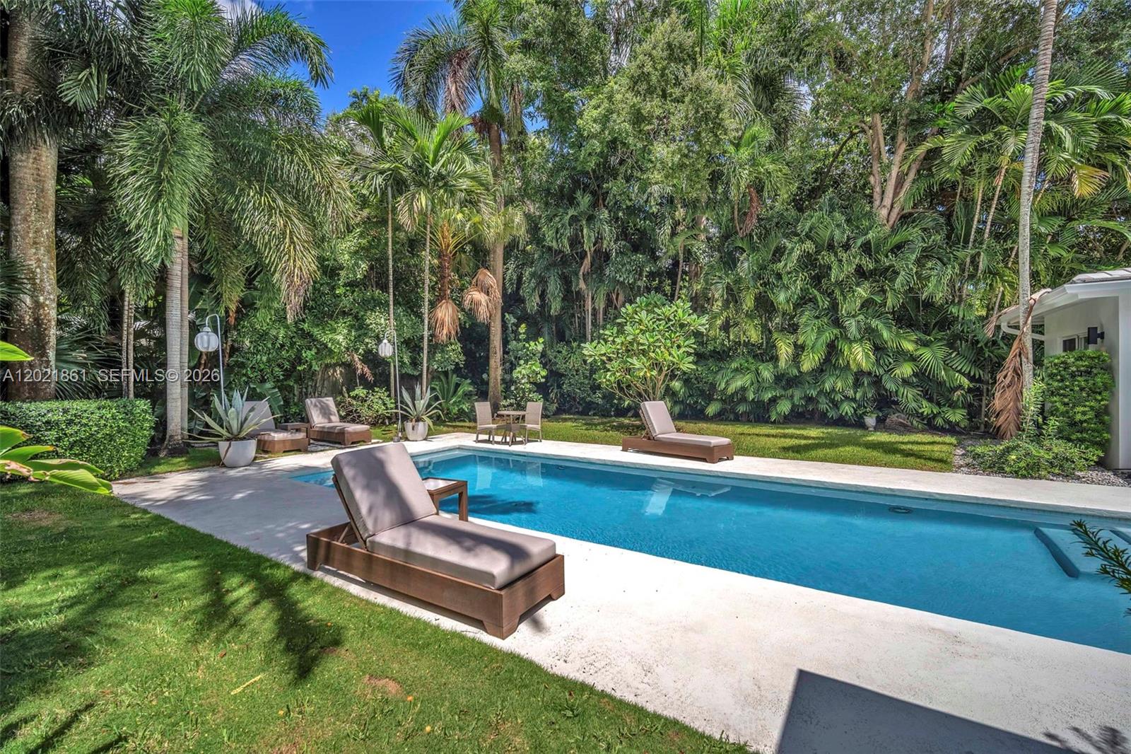 203 Ridgewood Road Coral Gables, FL 33133 - Photo 36 of 44