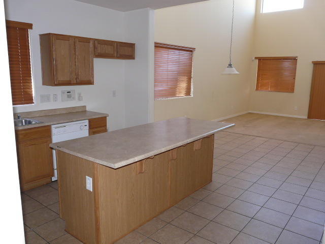 4504 West Fremont Rd. Laveen, AZ 85339 - Photo 5 of 17 Kitchen