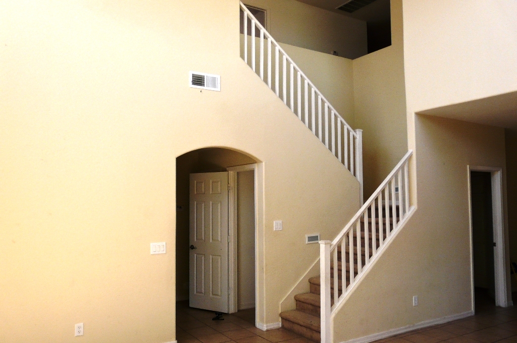 4504 West Fremont Rd. Laveen, AZ 85339 - Photo 7 of 17 Stairs