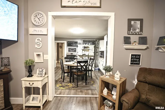 $60,000 | 111 West Cross Street, Winchester, IL 62694