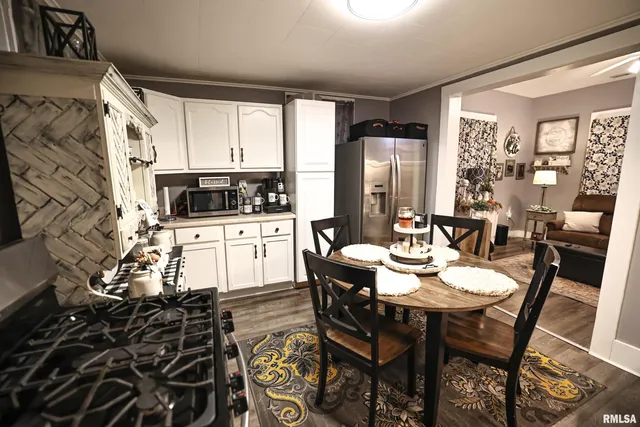 $60,000 | 111 West Cross Street, Winchester, IL 62694